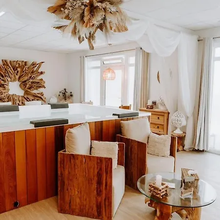 De Charme Avec Jacuzzi Et Infrarouge Apartment Tubize