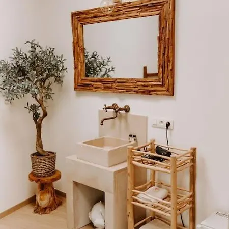 Апартаменты De Charme A L Italienne Avec Jacuzzi *